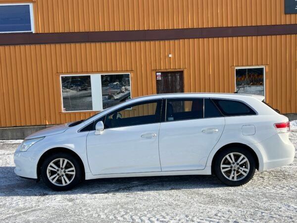 Toyota Avensis Kombi 1.8 Valvematic Business - Image 6