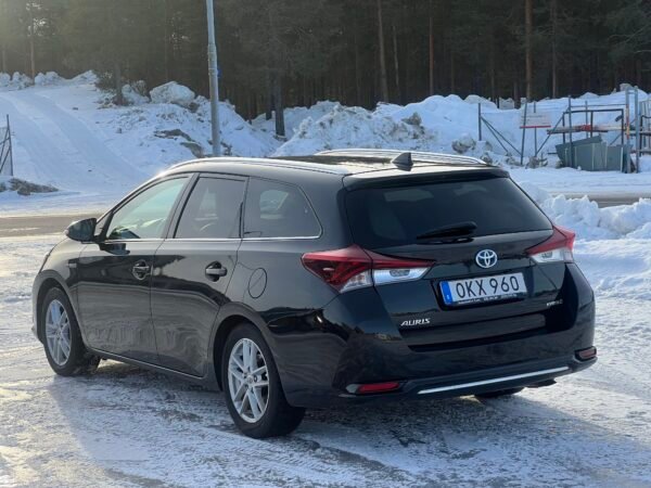 Toyota Auris Touring Sports Hybrid e-CVT ,Touch & Go - Image 8