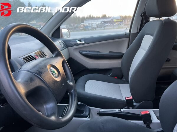 Subaru Legacy 2.0 4WD Lineartronic - Image 3