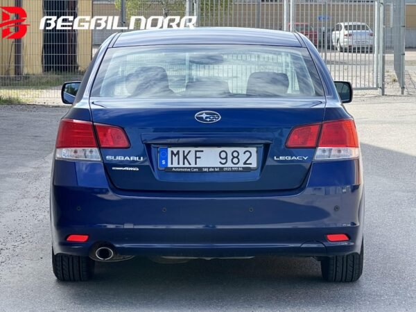 Subaru Legacy 2.0 4WD Lineartronic - Image 8
