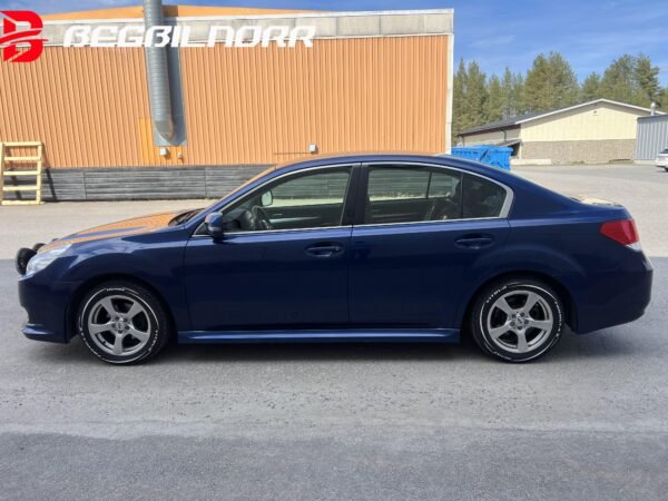 Subaru Legacy 2.0 4WD Lineartronic - Image 6