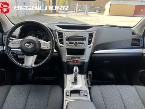 Subaru Legacy 2.0 4WD Lineartronic - Image 5
