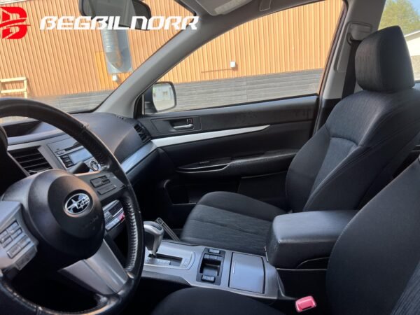 Subaru Legacy 2.0 4WD Lineartronic - Image 4