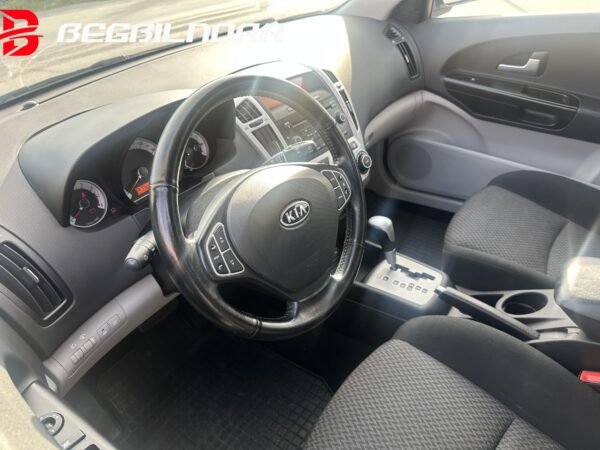Kia CEED cee'd_sw 1.6 CVVT - Image 3