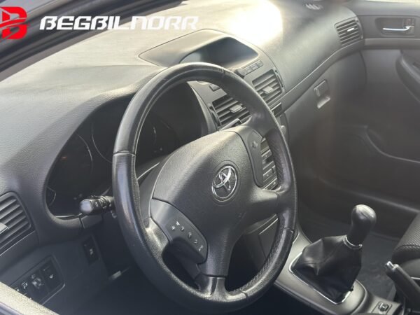Toyota Avensis Kombi 2.0 D-4 VVT - Image 4