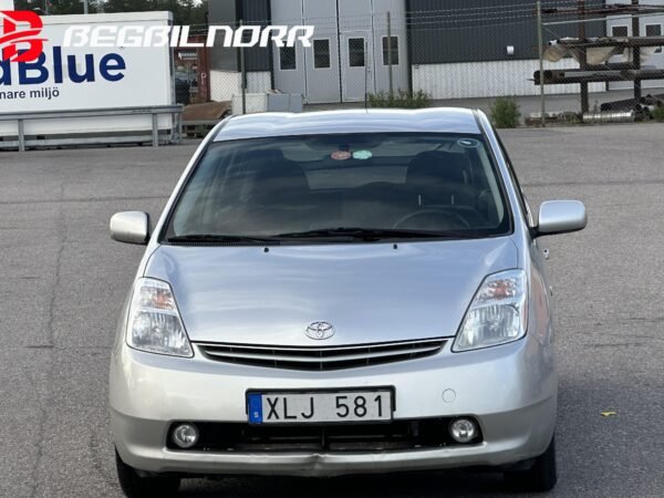 Toyota Prius 1.5 VVT-i + 3CM CVT - Image 6
