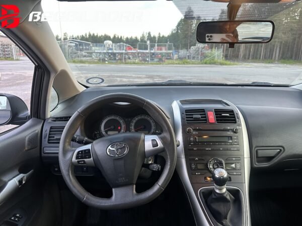 Toyota Auris 5-dörrar 1.6 Valvematic - Image 4