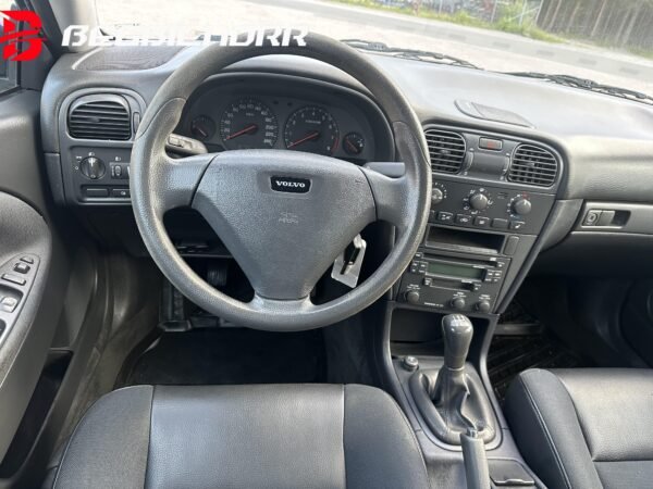 Volvo S40 1.8 - Image 4