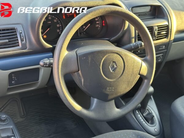 Renault Clio 5-dörrars Halvkombi 1.4 - Image 6