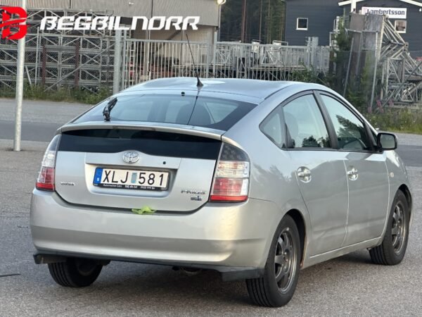 Toyota Prius 1.5 VVT-i + 3CM CVT - Image 8