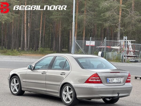 Mercedes-Benz C 240 4MATIC Avantgarde*