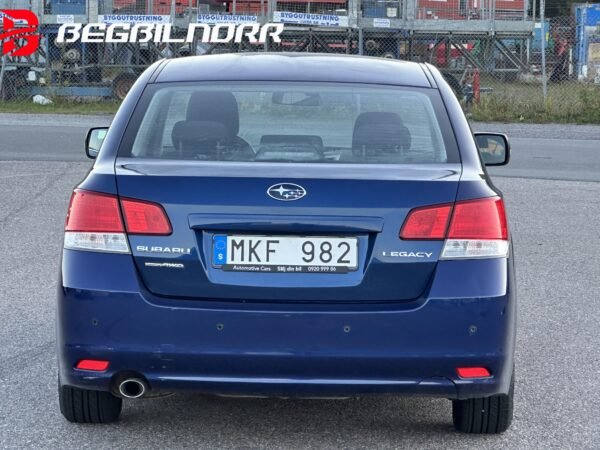Subaru Legacy 2.0 4WD Lineartronic - Image 9