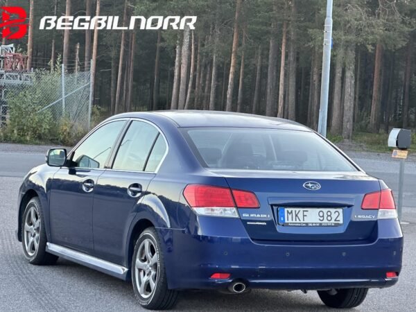 Subaru Legacy 2.0 4WD Lineartronic - Image 7