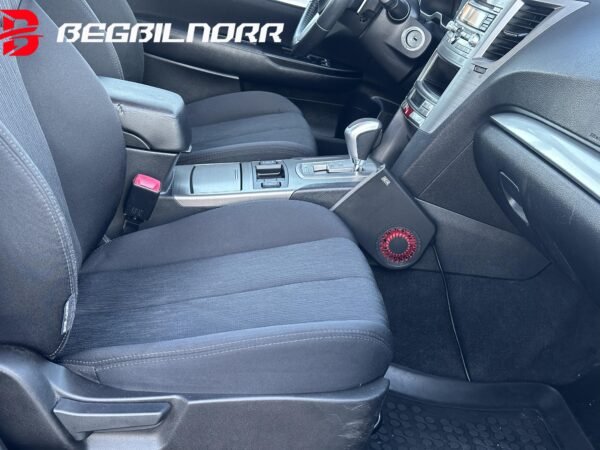 Subaru Legacy 2.0 4WD Lineartronic - Image 3
