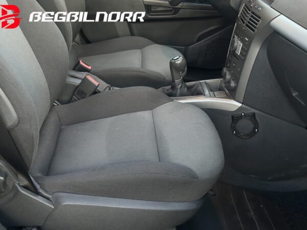 Opel Astra 1.6 Twinport - Image 11