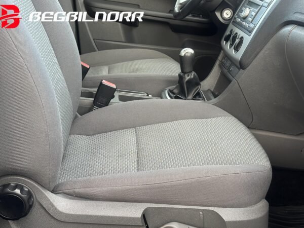 Ford Focus 5-dörrars 1.8 Flexifuel - Image 5