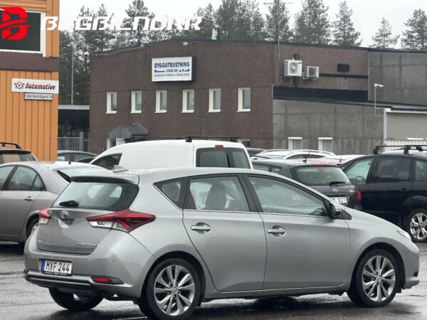 Toyota Auris Hybrid e-CVT Active - Image 10