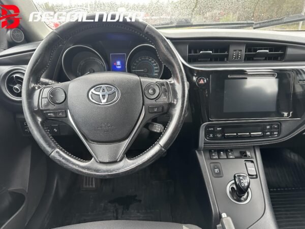 Toyota Auris Hybrid e-CVT Active - Image 4