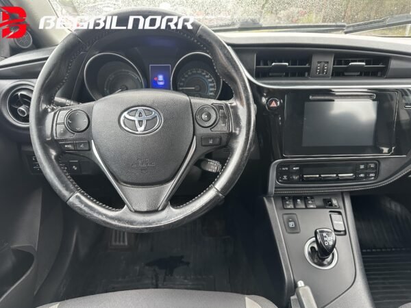 Toyota Auris Hybrid e-CVT Active - Image 3