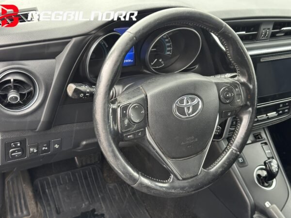 Toyota Auris Hybrid e-CVT Active - Image 13