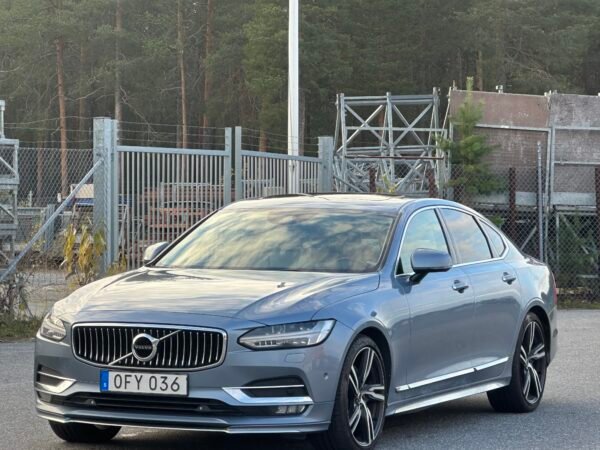 Volvo S90 D5 AWD Inscription – Loungepaket, VOC, Navi!