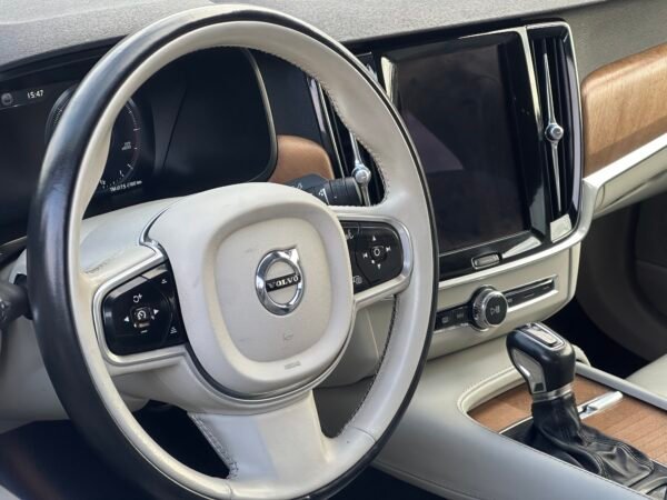 Volvo S90 D5 AWD Inscription – Loungepaket, VOC, Navi! - Image 6