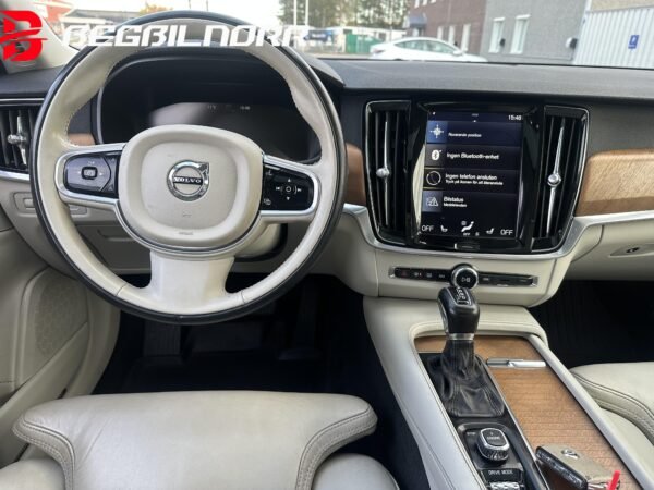 Volvo S90 D5 AWD Inscription – Loungepaket, VOC, Navi! - Image 4
