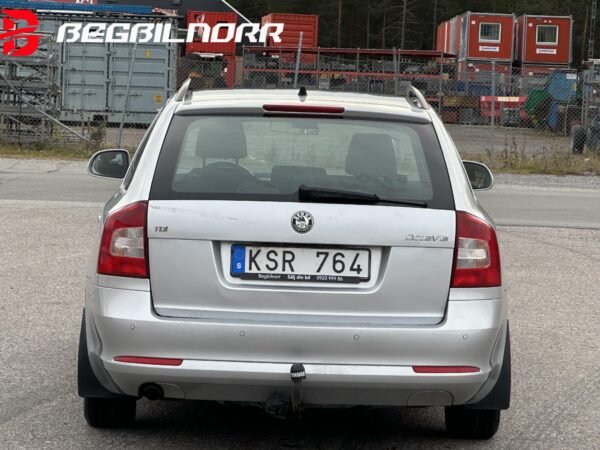 Skoda Octavia Kombi 1.6 TDI Ambiente - Image 5
