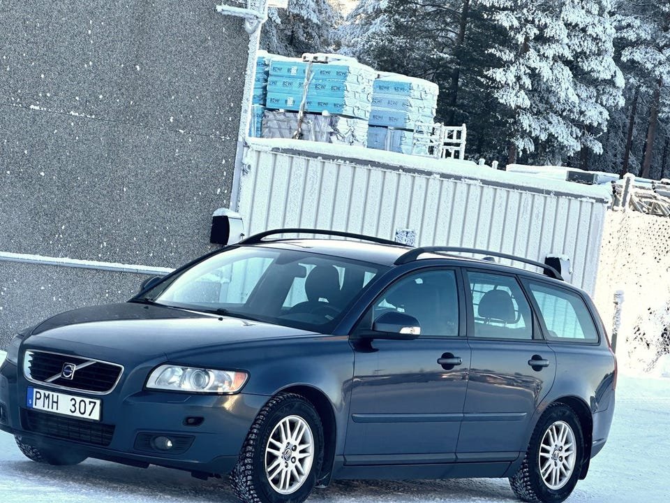 Begagnad Volvo V50 2010 till salu Luleå - framsida
