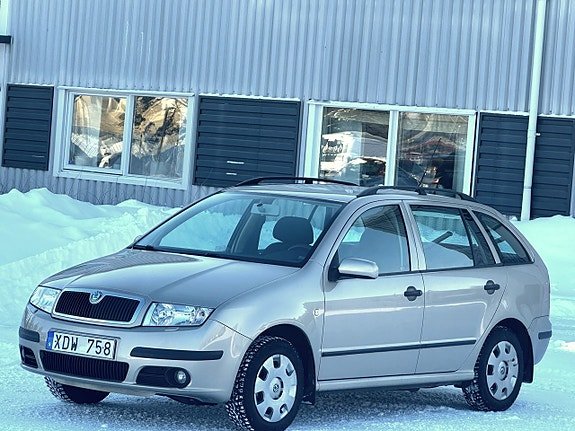 Begagnad Skoda Fabia 2006 till salu Luleå - framsida